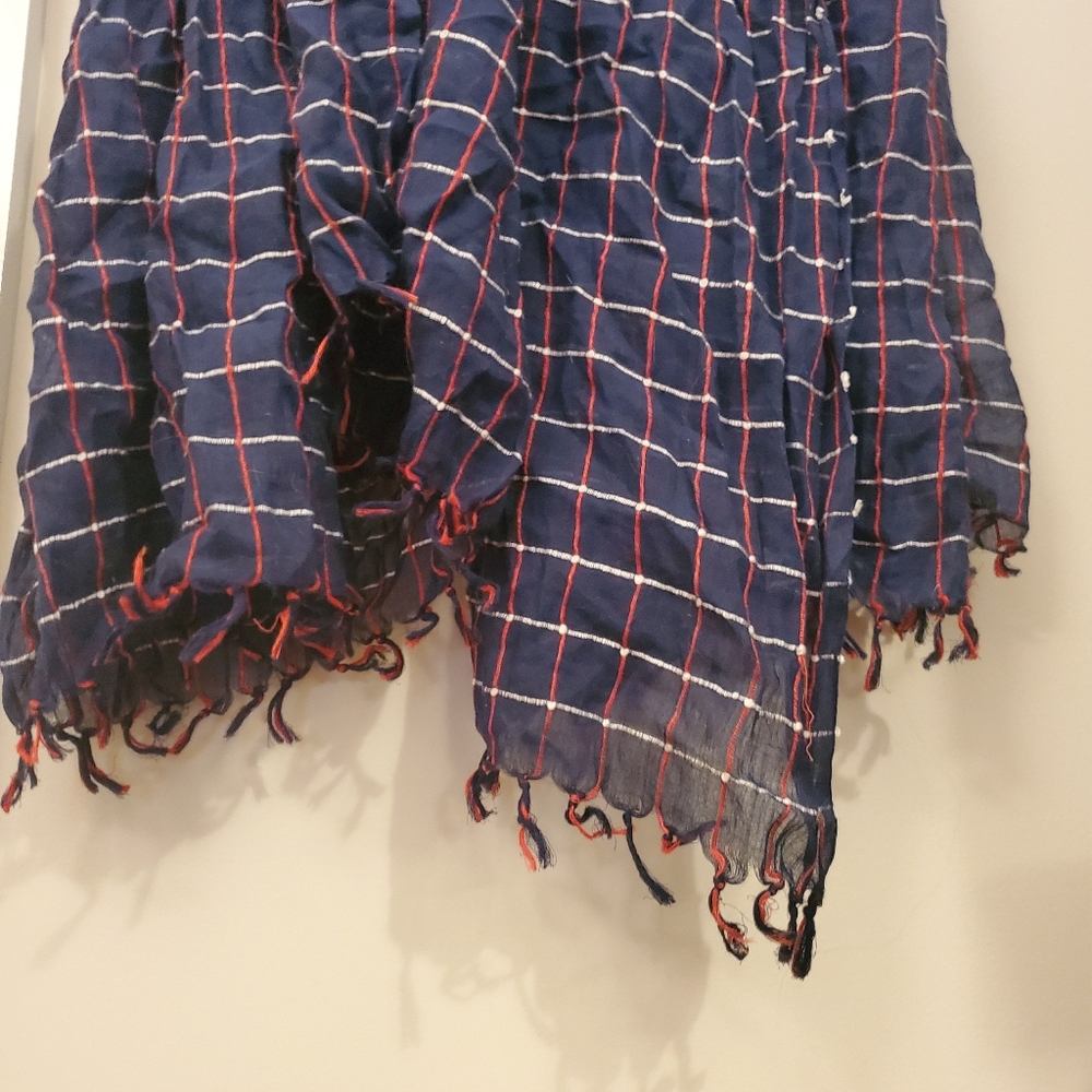 Tommy Hilfiger scarf.